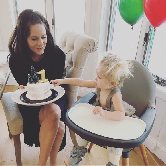 Meet your Posher, Lyss - Picture 3 of 3